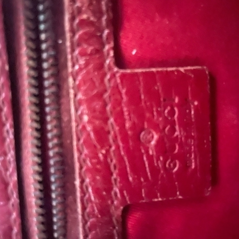 Vintage red Gucci bag good condition
